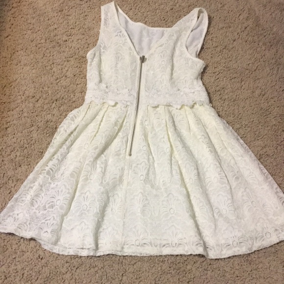 Forever 21 spring dress!! - Picture 2 of 3